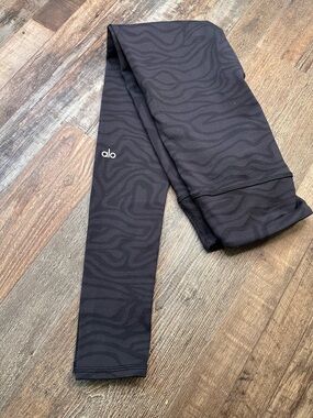 ALO Yoga Black Subtle Zebra-Print Leggings